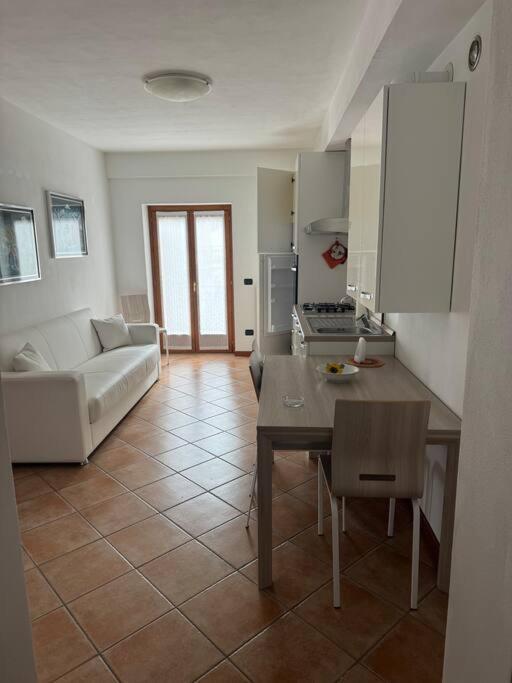Suite Panoramica Casa Vacanza Di Alex G Oltre il Colle Ngoại thất bức ảnh