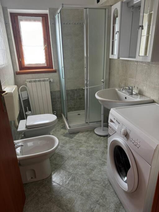 Suite Panoramica Casa Vacanza Di Alex G Oltre il Colle Ngoại thất bức ảnh